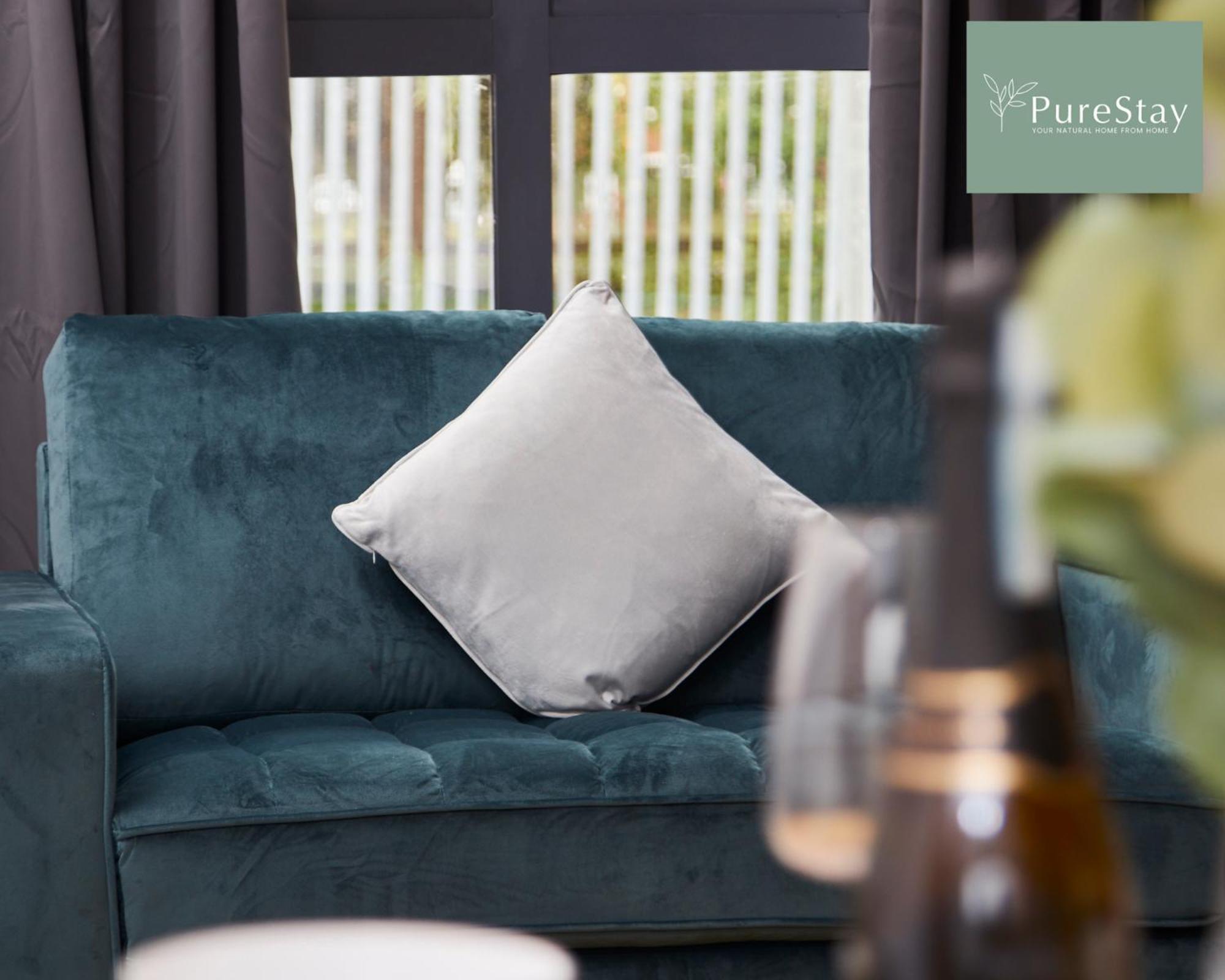 Stunning 5 Bed Manchester House With Parking By Purestay Short Lets & Serviced Accommodation エクステリア 写真