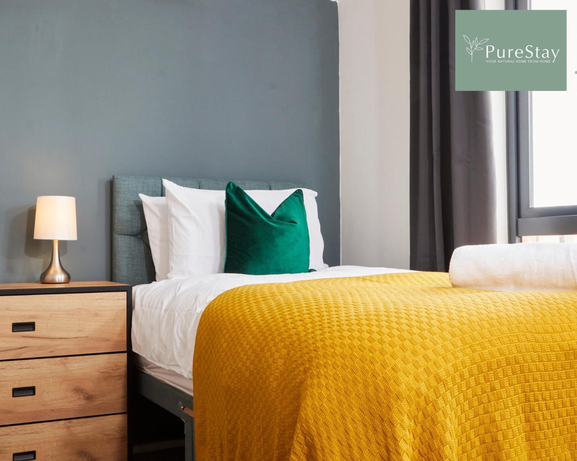 Stunning 5 Bed Manchester House With Parking By Purestay Short Lets & Serviced Accommodation エクステリア 写真