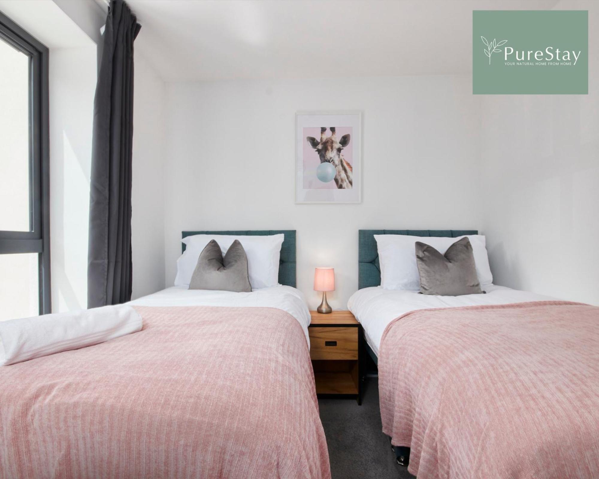 Stunning 5 Bed Manchester House With Parking By Purestay Short Lets & Serviced Accommodation エクステリア 写真