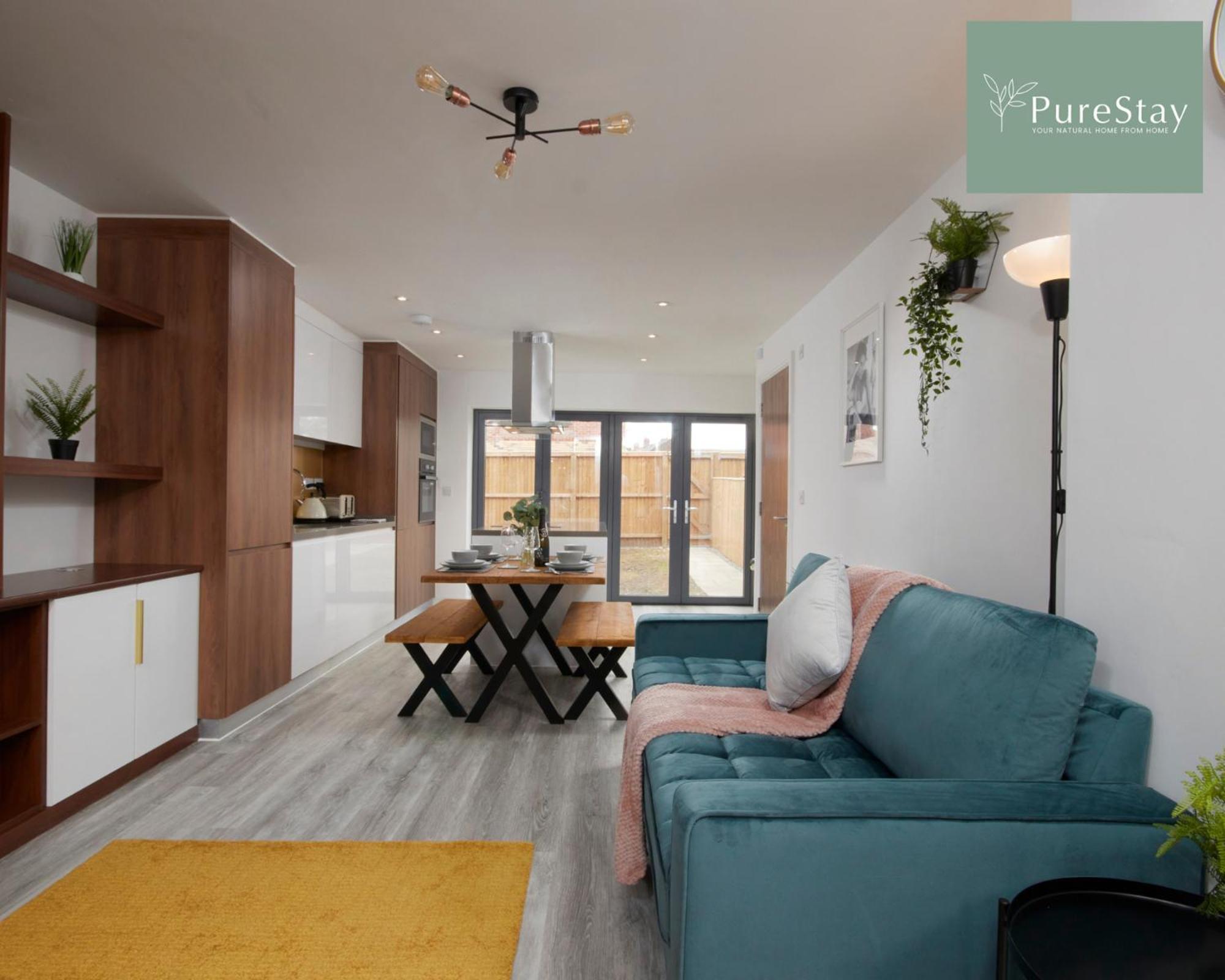 Stunning 5 Bed Manchester House With Parking By Purestay Short Lets & Serviced Accommodation エクステリア 写真