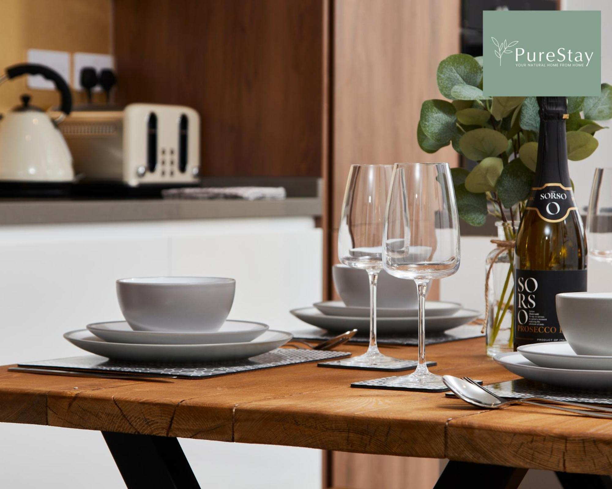 Stunning 5 Bed Manchester House With Parking By Purestay Short Lets & Serviced Accommodation エクステリア 写真