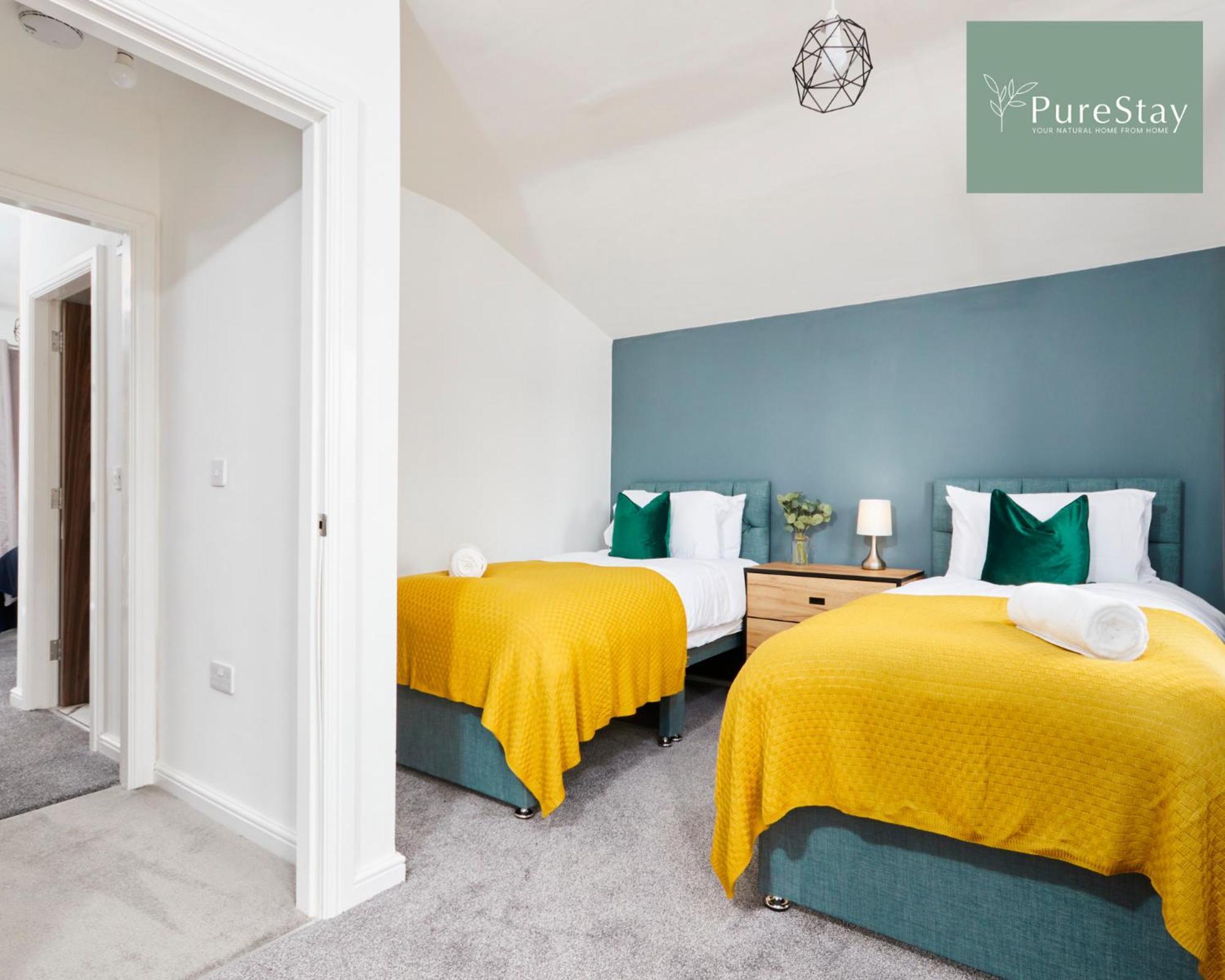 Stunning 5 Bed Manchester House With Parking By Purestay Short Lets & Serviced Accommodation エクステリア 写真