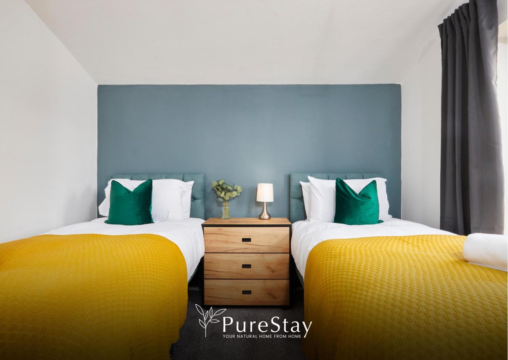 Stunning 5 Bed Manchester House With Parking By Purestay Short Lets & Serviced Accommodation エクステリア 写真
