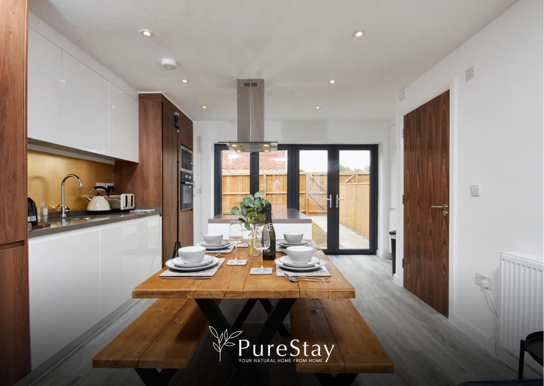Stunning 5 Bed Manchester House With Parking By Purestay Short Lets & Serviced Accommodation エクステリア 写真